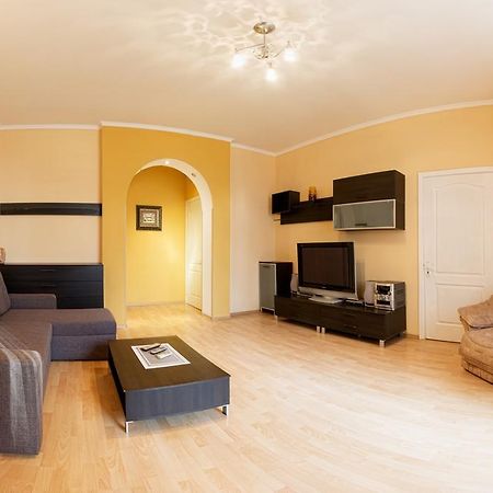 Kyiv Apartment In The City Center On Turgenevskaya Street Ngoại thất bức ảnh