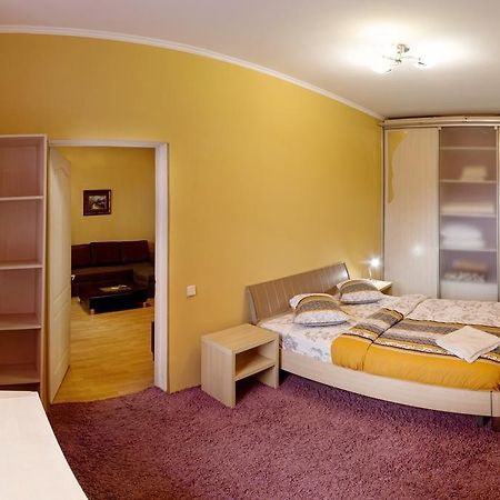 Kyiv Apartment In The City Center On Turgenevskaya Street Ngoại thất bức ảnh