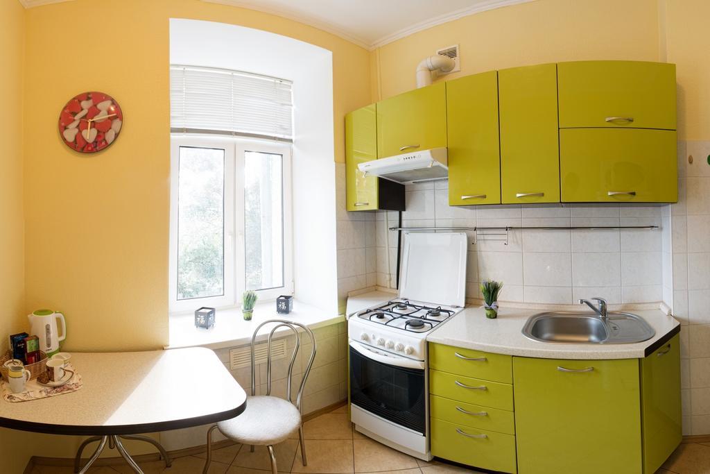 Kyiv Apartment In The City Center On Turgenevskaya Street Ngoại thất bức ảnh